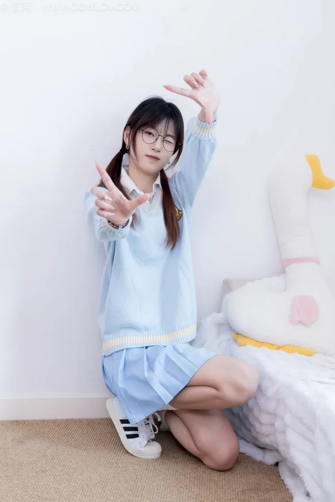 物恋传媒 NO.2737 雪芽-板鞋、白棉袜、裸足、jk制服[155P/1V/3.44GB]插图2