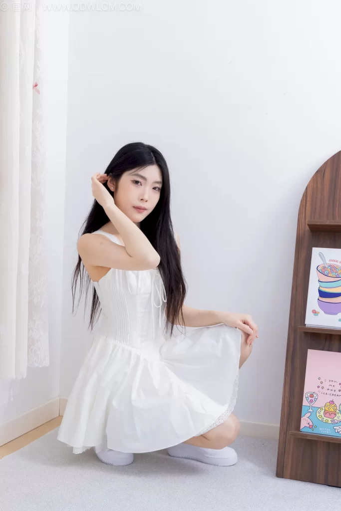 物恋传媒 NO.2739 美式-板鞋、纯白棉袜、裸足[155P/1V/3.23GB]插图2