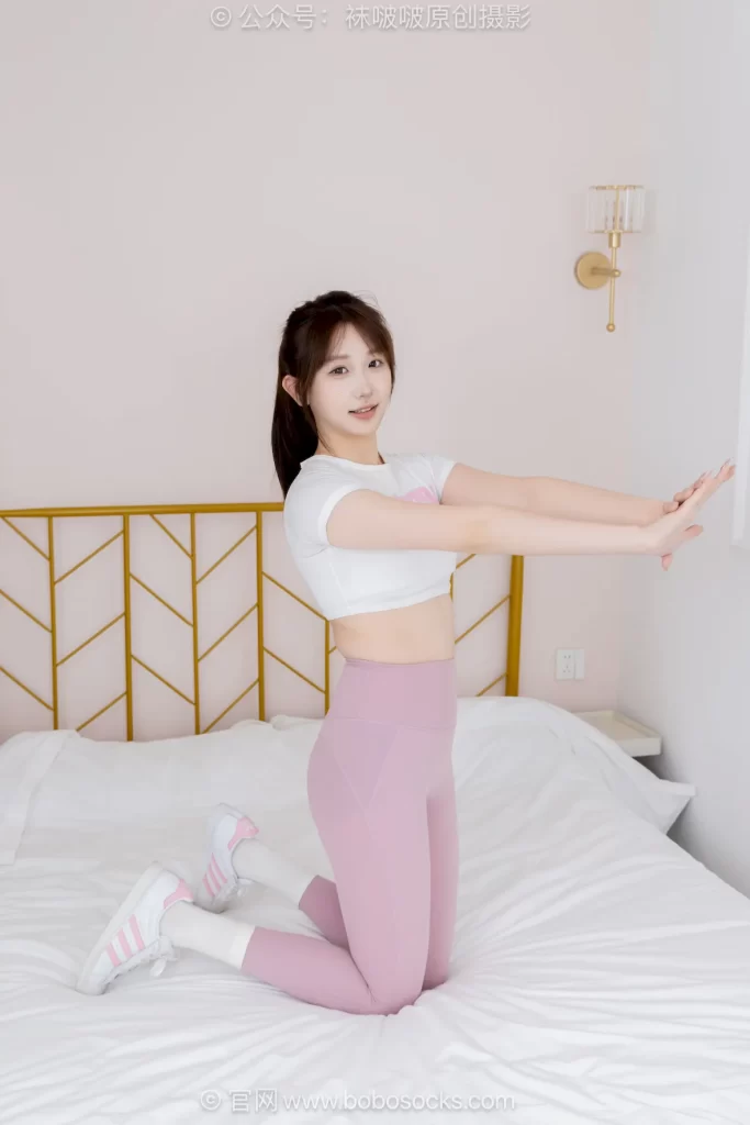 [BoBoSocks袜啵啵]NO.730 香菜-板鞋、纯白棉袜[184P/1V/6.85GB]插图3