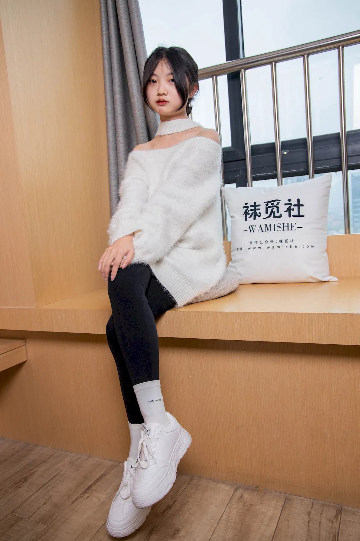 袜觅社 NO.003 香香[102P/169MB]插图1