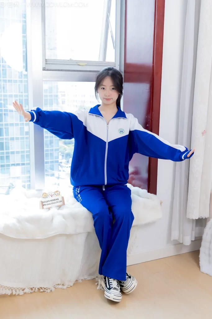物恋传媒 NO.2764 萌萌-帆布鞋、白棉袜、裸足、校服[164P/1V/3.63GB]插图1