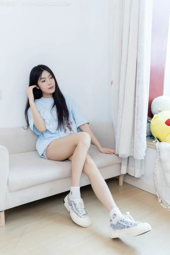 物恋传媒 NO.2776 美式-帆布鞋、白棉袜、裸足[158P/1V/4.02GB]插图1