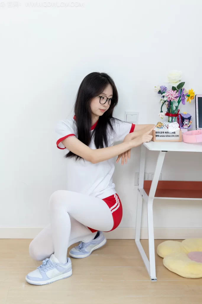 物恋传媒 NO.2780 萌萌-板鞋、厚白丝、体操服[150P/1V/3.91GB]插图1