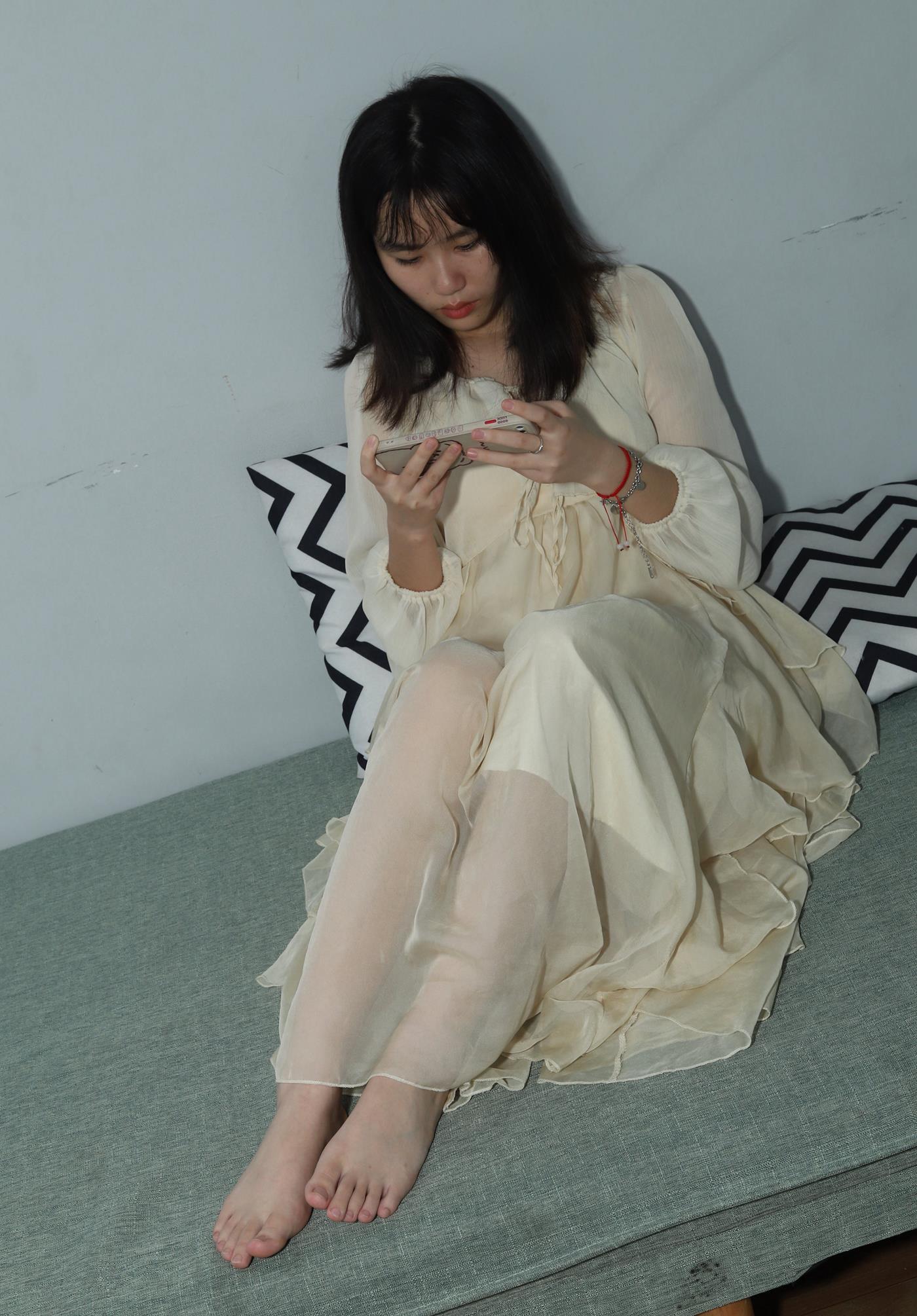 [Pary学生模拍] No.041 彩欣穿上可爱裙子展示美jiao [123P/249MB]插图1