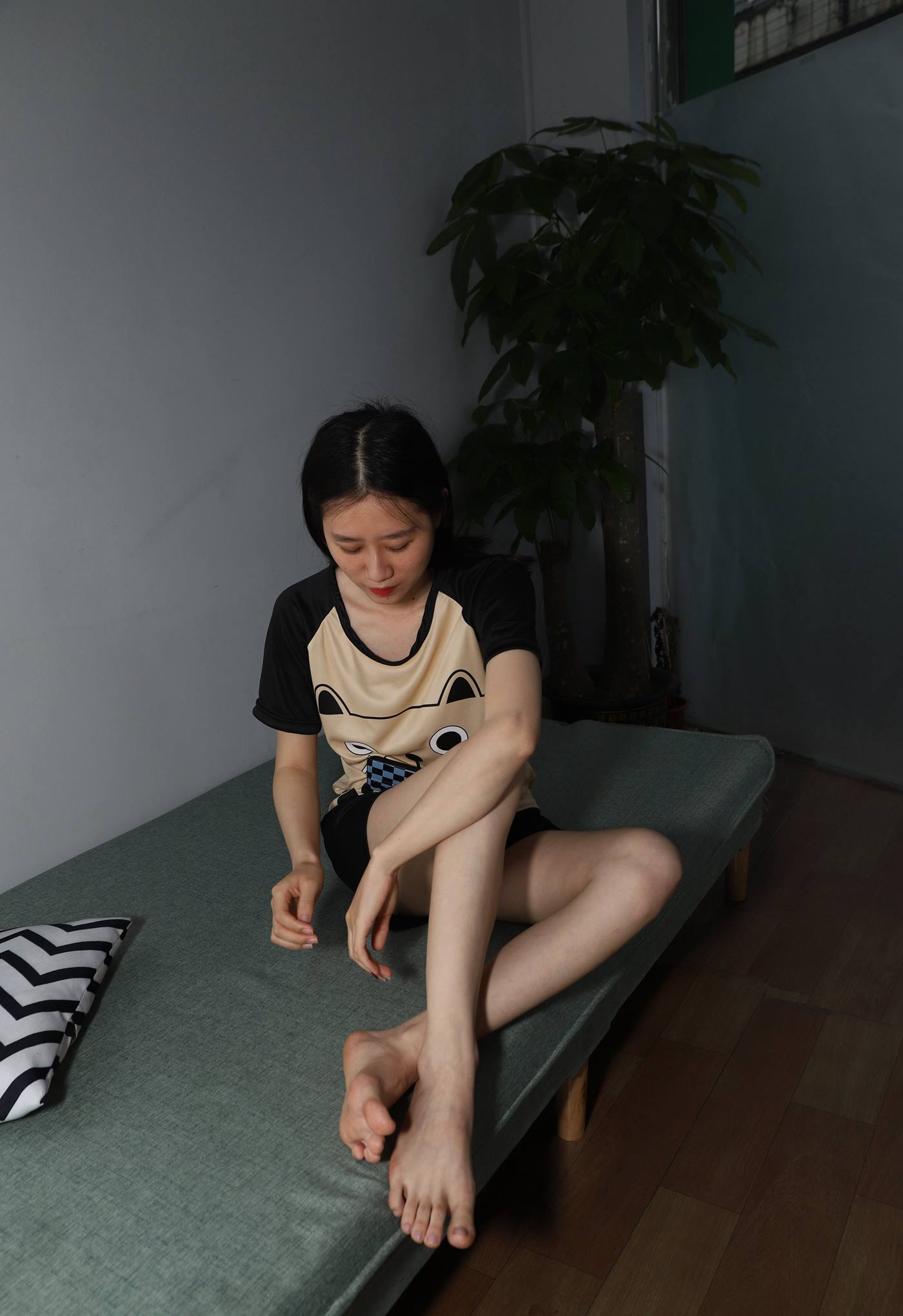 [Pary学生模拍] No.050 极品美女小芳展示睡衣美jiao [120P/332MB]插图