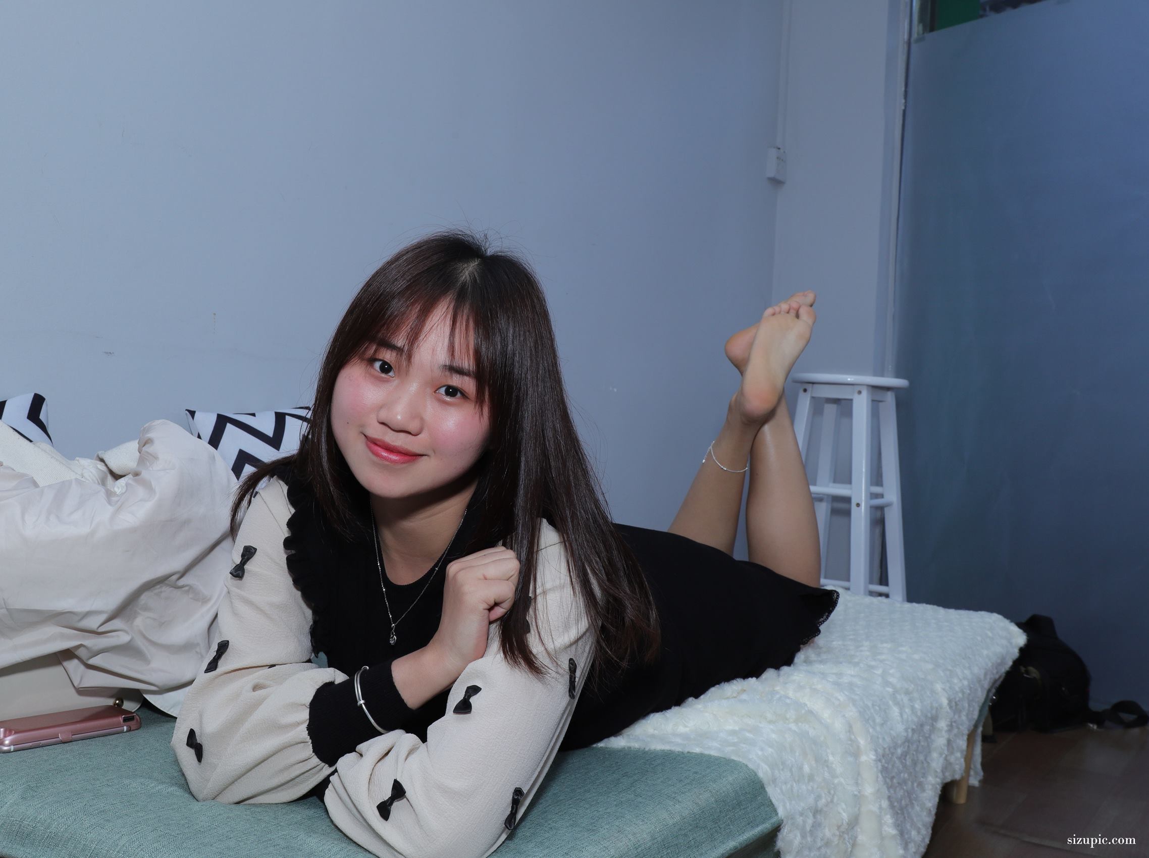 Pary摄影 NO.137 曾经做过车模的大美女灵儿棚拍38码美脚[89P/／289MB]插图