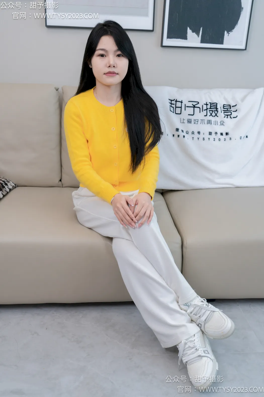 甜予摄影 NO.253 果酱-板鞋、白棉袜、裸足[129P/2V/10.2GB]插图1