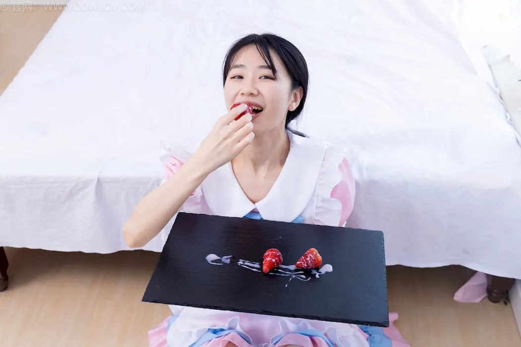 物恋传媒 NO.2802 菜菜-平底鞋、白棉袜、裸足、女仆装[326P/1V/5.71GB]-无料摄影圈