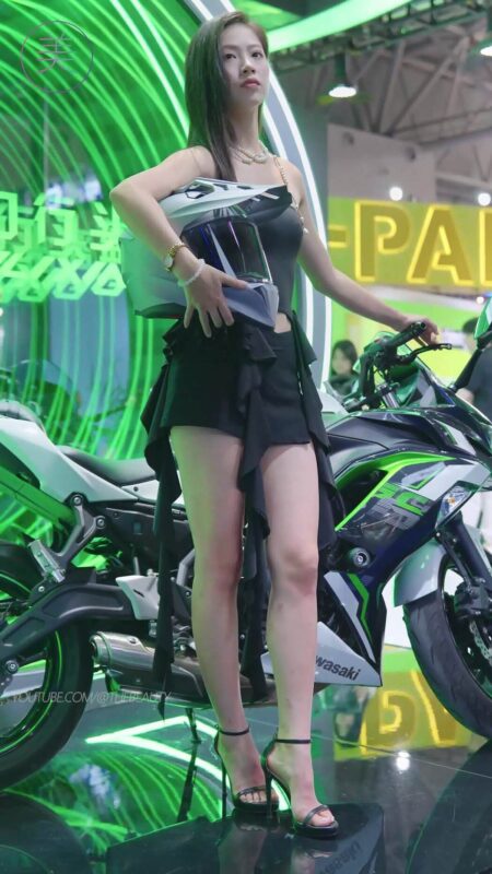NO.1404 2024 重庆摩博会机车展 Racing Model LOOKBOOK 05[1V/192MB]-无料摄影圈