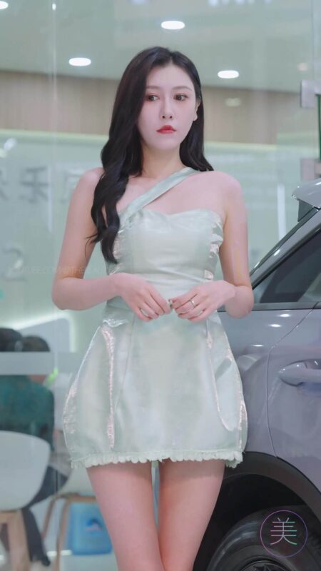 NO.1413 2024 东莞秋季车展 Racing Model 车模网红随拍 04 [1V/224MB]-无料摄影圈