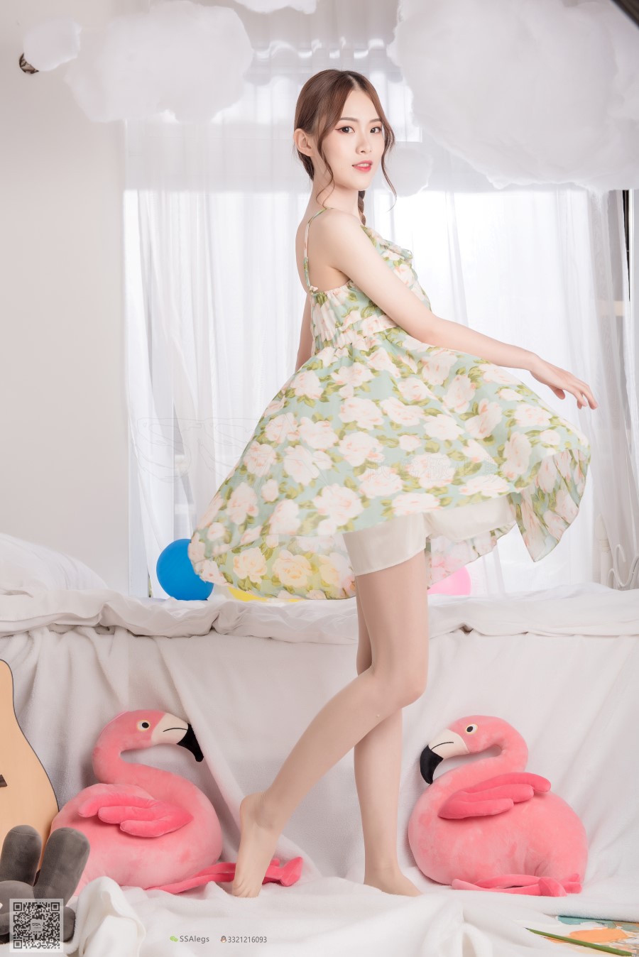 图片[1]-[SSA丝社]超清写真 NO.022 琪琪 化身灵魂画师肉丝美足特写 [99P/971MB]-无料摄影圈