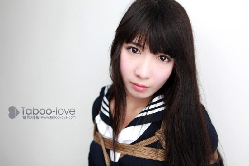 [禁忌摄影]Taboo-love NO.001 迷人的眼神[33P/10MB]-无料摄影圈