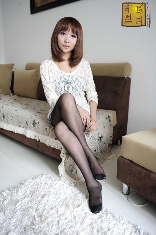 雅典卫城 041 媚眼含羞合，丹唇逐笑开。风卷葡萄带，日照石榴裙 [97P/66M]-无料摄影圈
