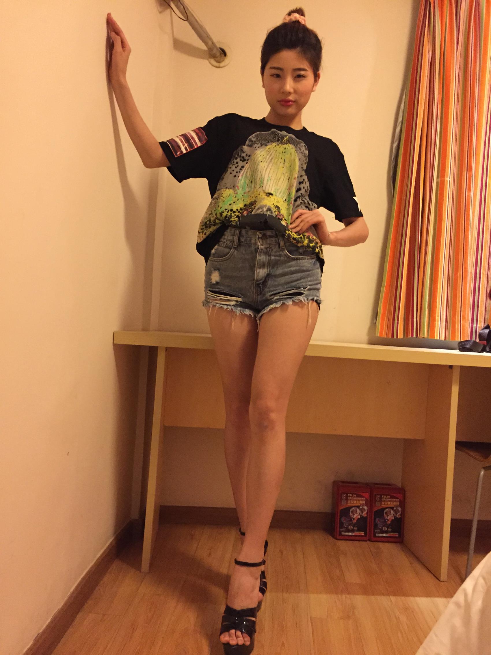 图片[2]-students学生美腿每足 053 Model（绝版珍藏） [214P/247MB]-无料摄影圈