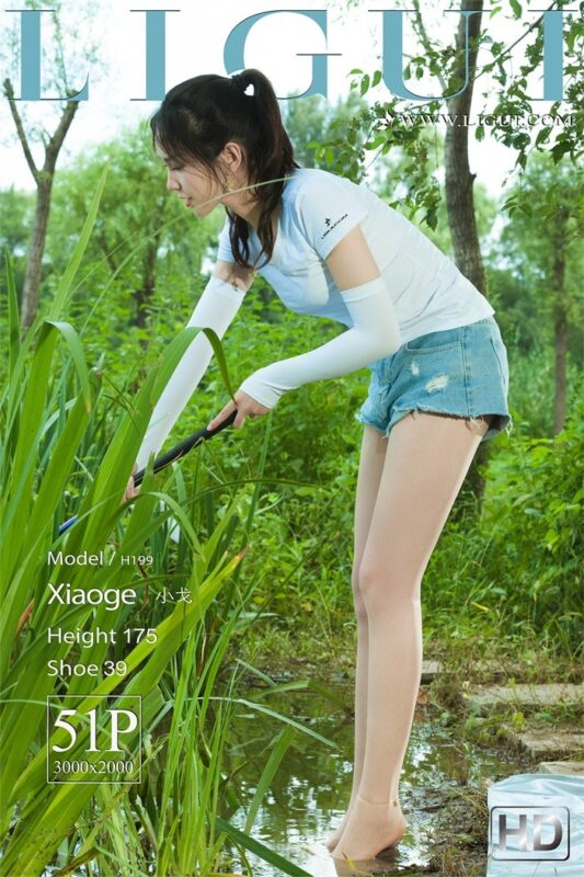 [Ligui丽柜] 2018.10.02 后花园除草 Model 小戈 [51+1P/32MB]-无料摄影圈