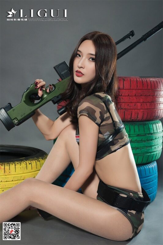 [Ligui丽柜] 2018.11.17 性感吃鸡 Model 雪糕 [67P/95.5MB]-无料摄影圈